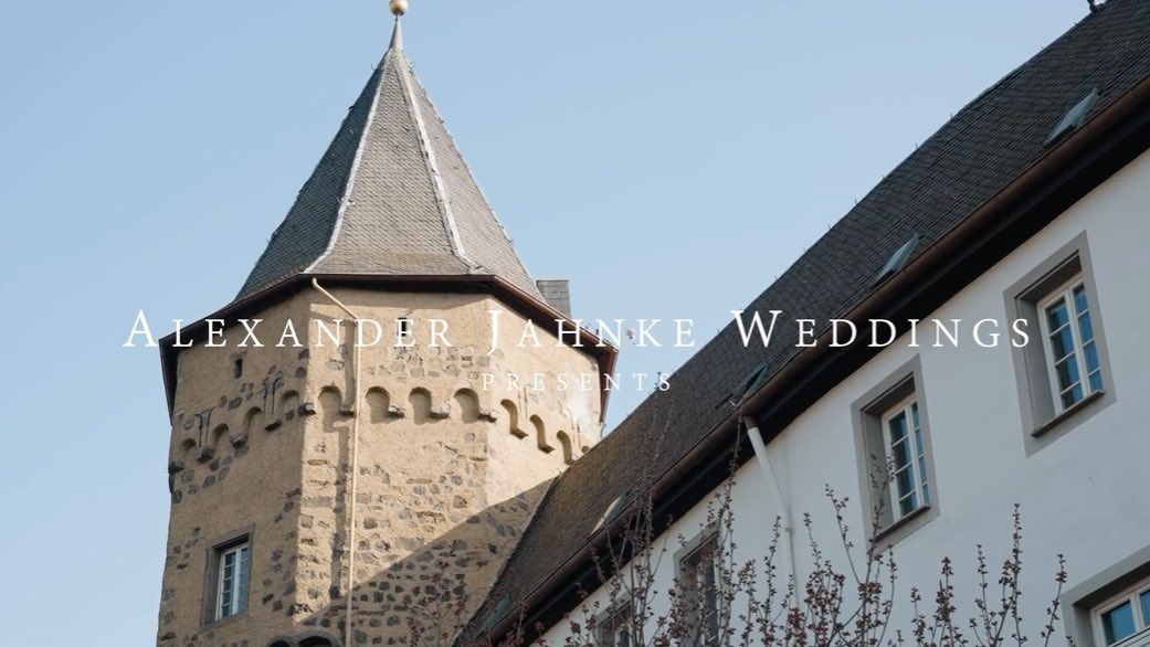 Wedding Style Shooting in der Burg Linz 🤍

Ihr möchtet auch in der Burg Linz heiraten? Meldet Euch gerne unter: 
💌 veranstaltungen@burg-linz.com